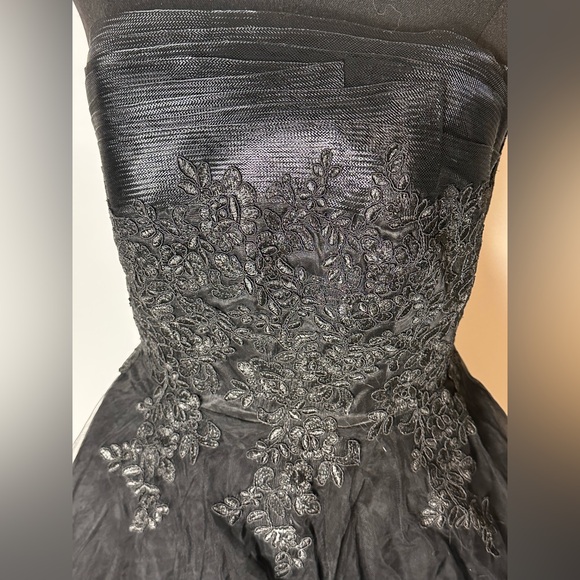 Brand new, never worn black lace strapless high low evening gown - Picture 4 of 5